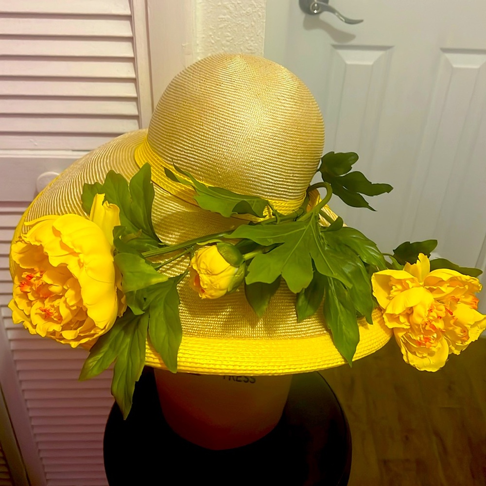 🌼Beautiful Church Lady Hat